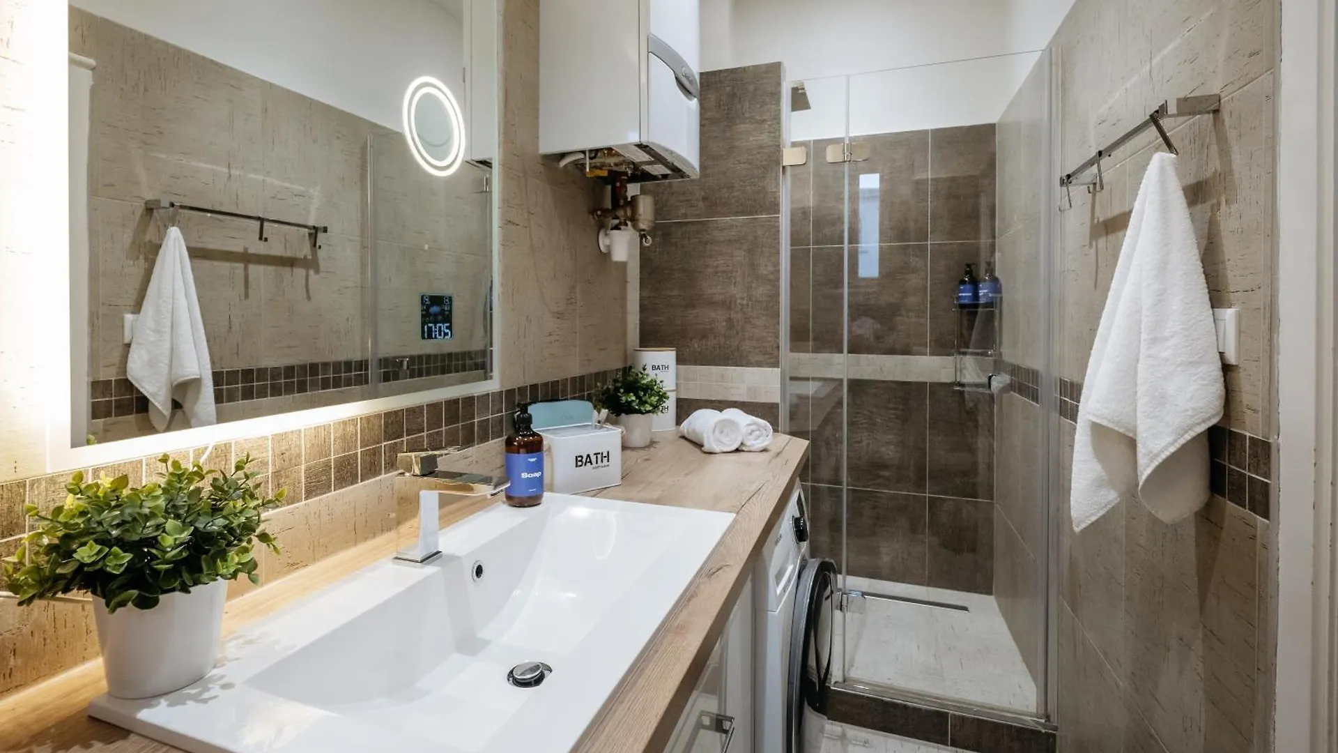 公寓 Prague Days - Family 2Bdr Apt - Ac - Darts - Netflix - Hip District